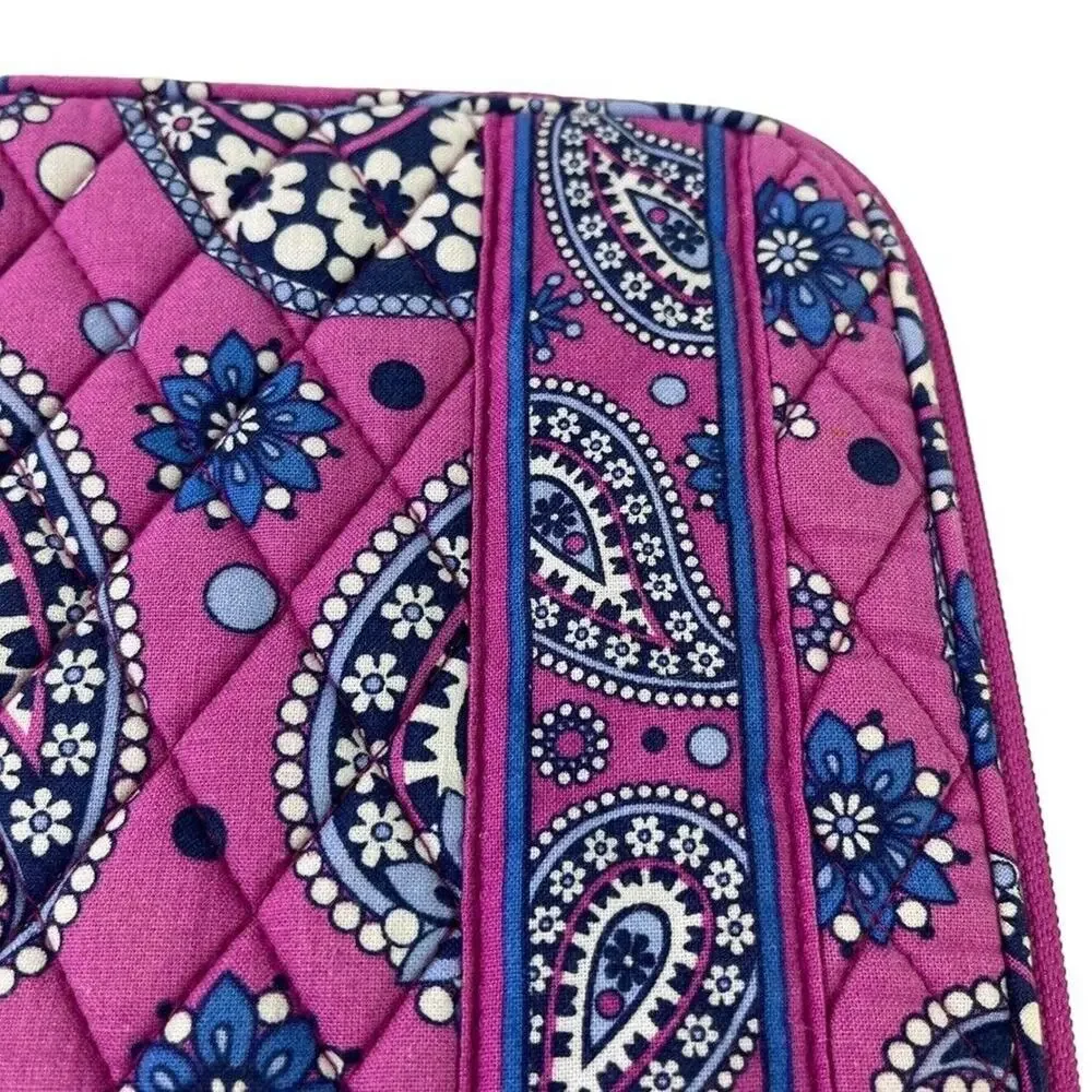 Vera Bradley Boysenberry Tablet Sleeve Padded Paisley Zip Around Bag Quilted